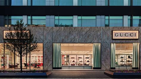 gucci store dallas